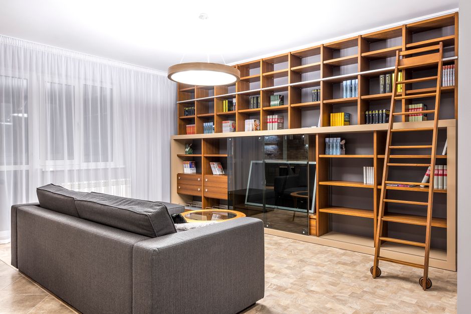 Wandnis als boekenkast met moderne boeken. Wandnis als boekenkast met moderne boeken.
