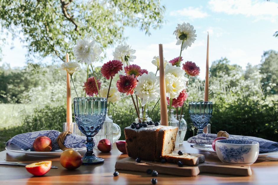 Patroontafelkleed met zomerse, levendige ontwerpen.
